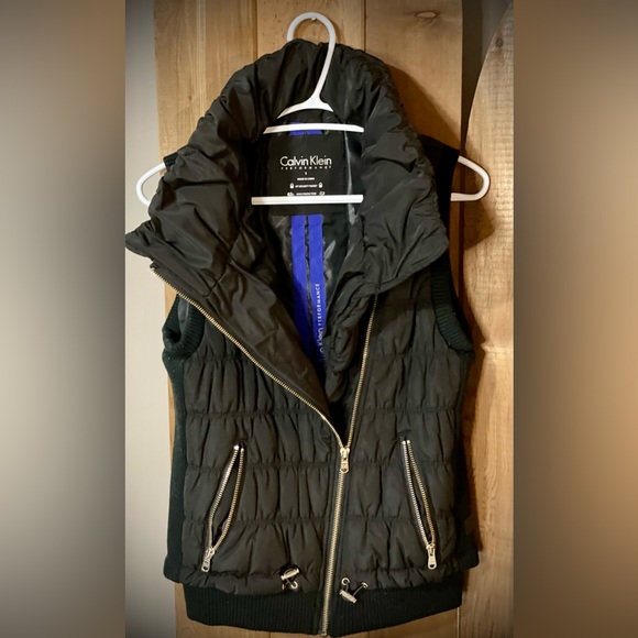 Ladies Vest - Picture 2 of 3